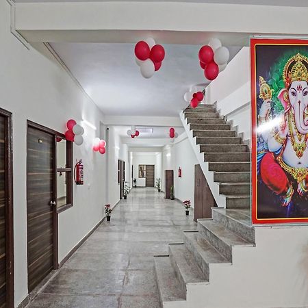 Hotel O Avs Hotel & Restaurant Noida Eksteriør billede