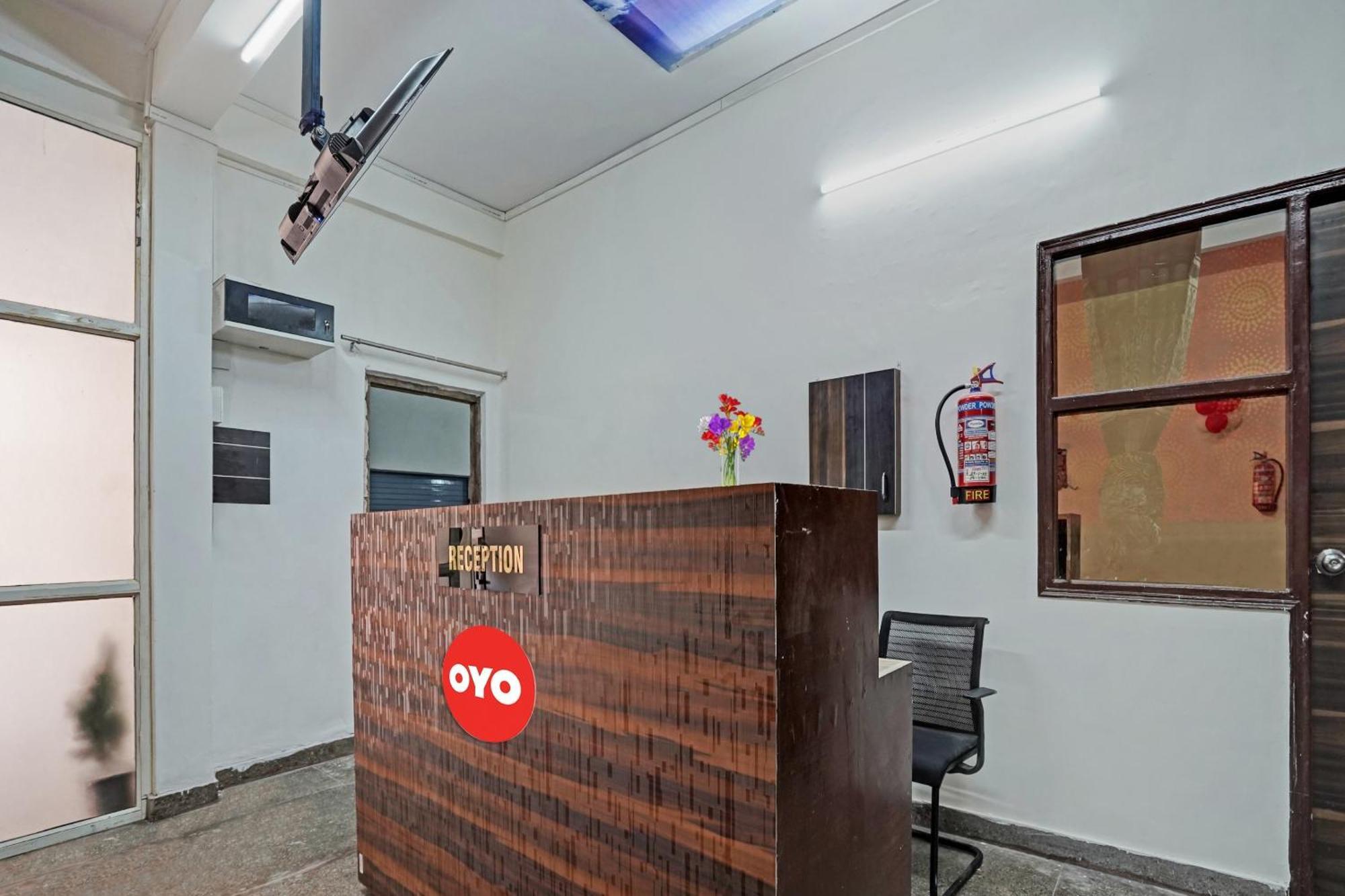 Hotel O Avs Hotel & Restaurant Noida Eksteriør billede