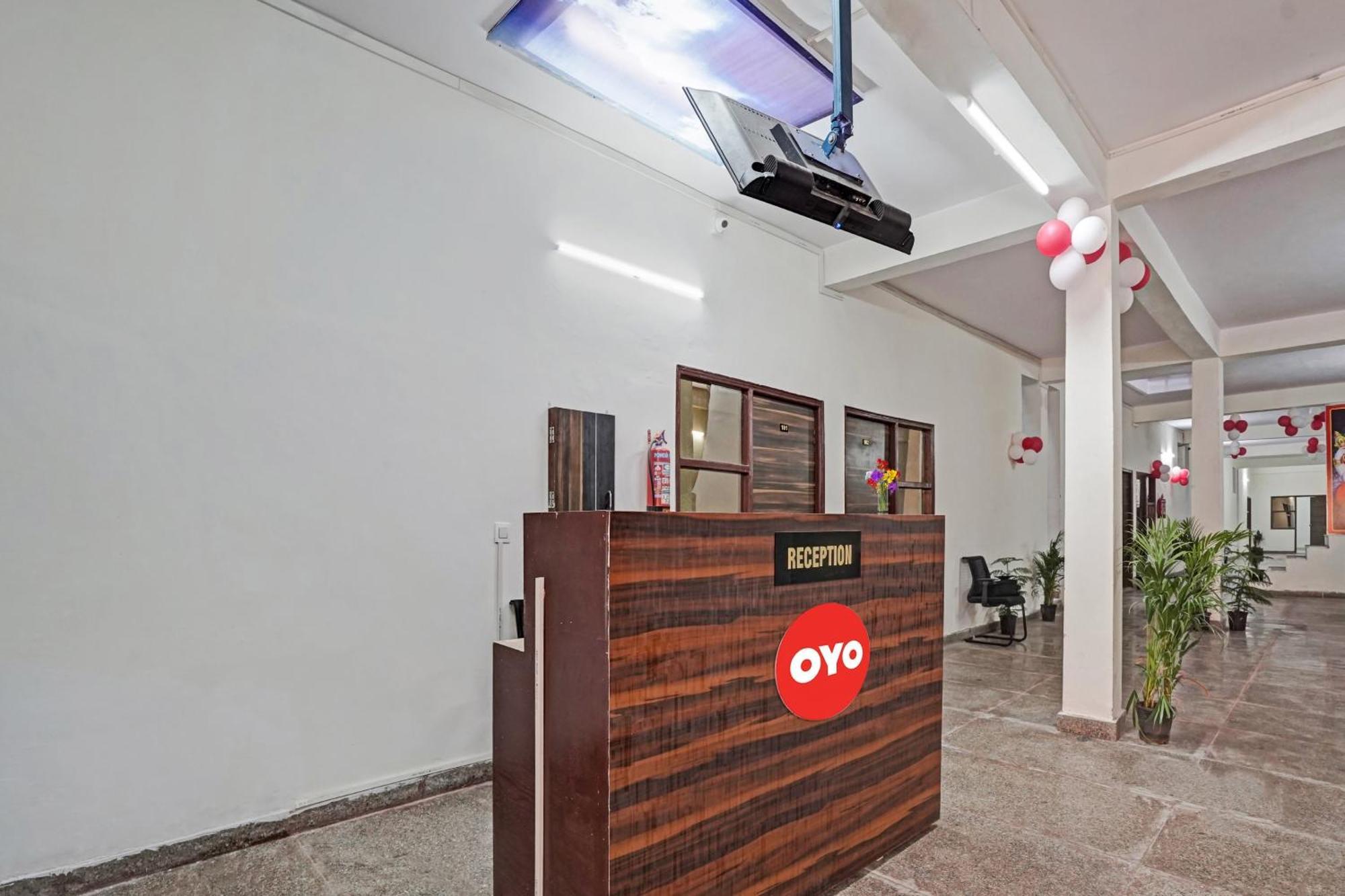 Hotel O Avs Hotel & Restaurant Noida Eksteriør billede