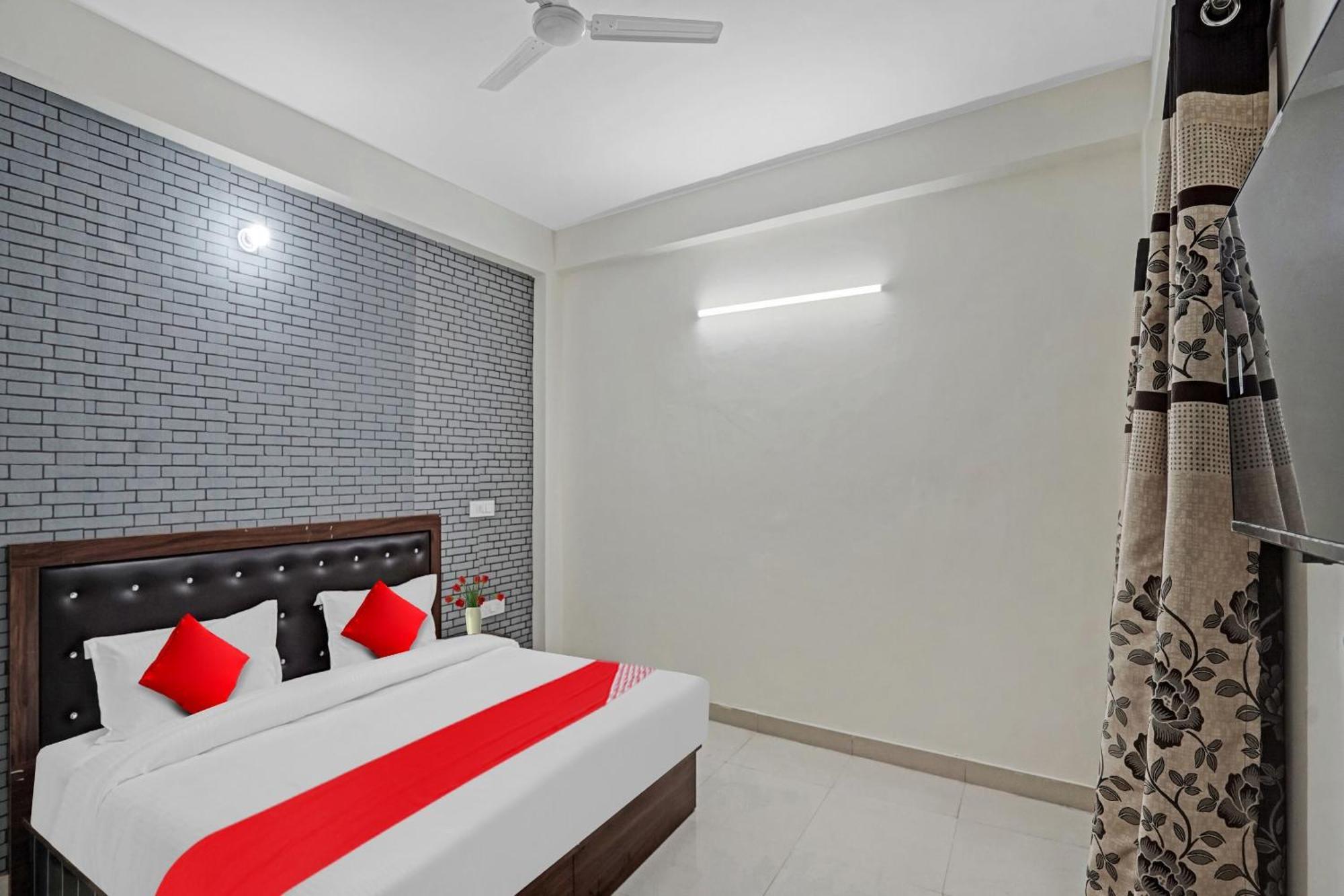 Hotel O Avs Hotel & Restaurant Noida Eksteriør billede