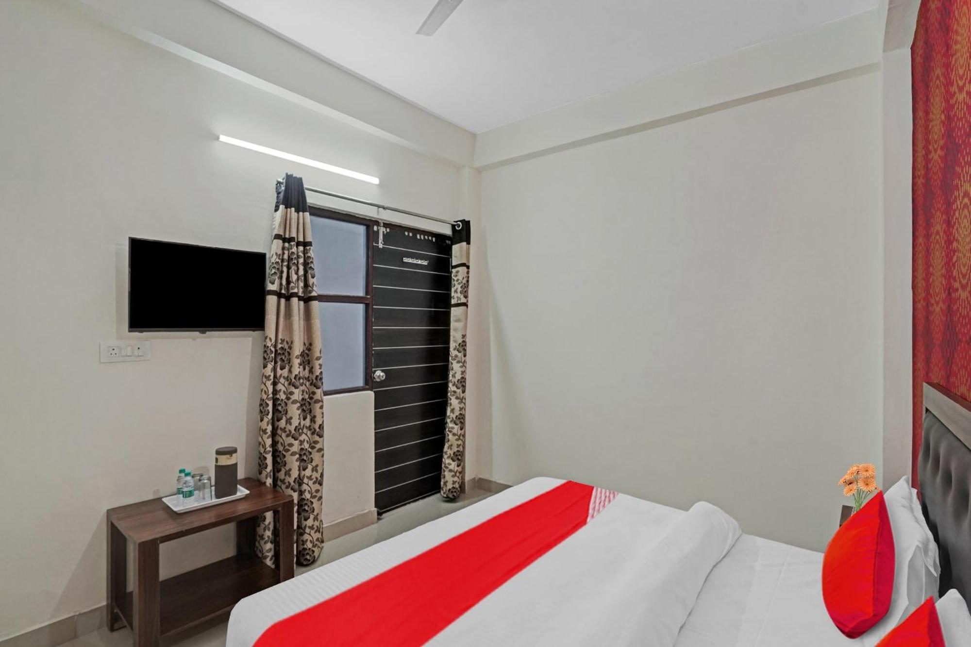 Hotel O Avs Hotel & Restaurant Noida Eksteriør billede