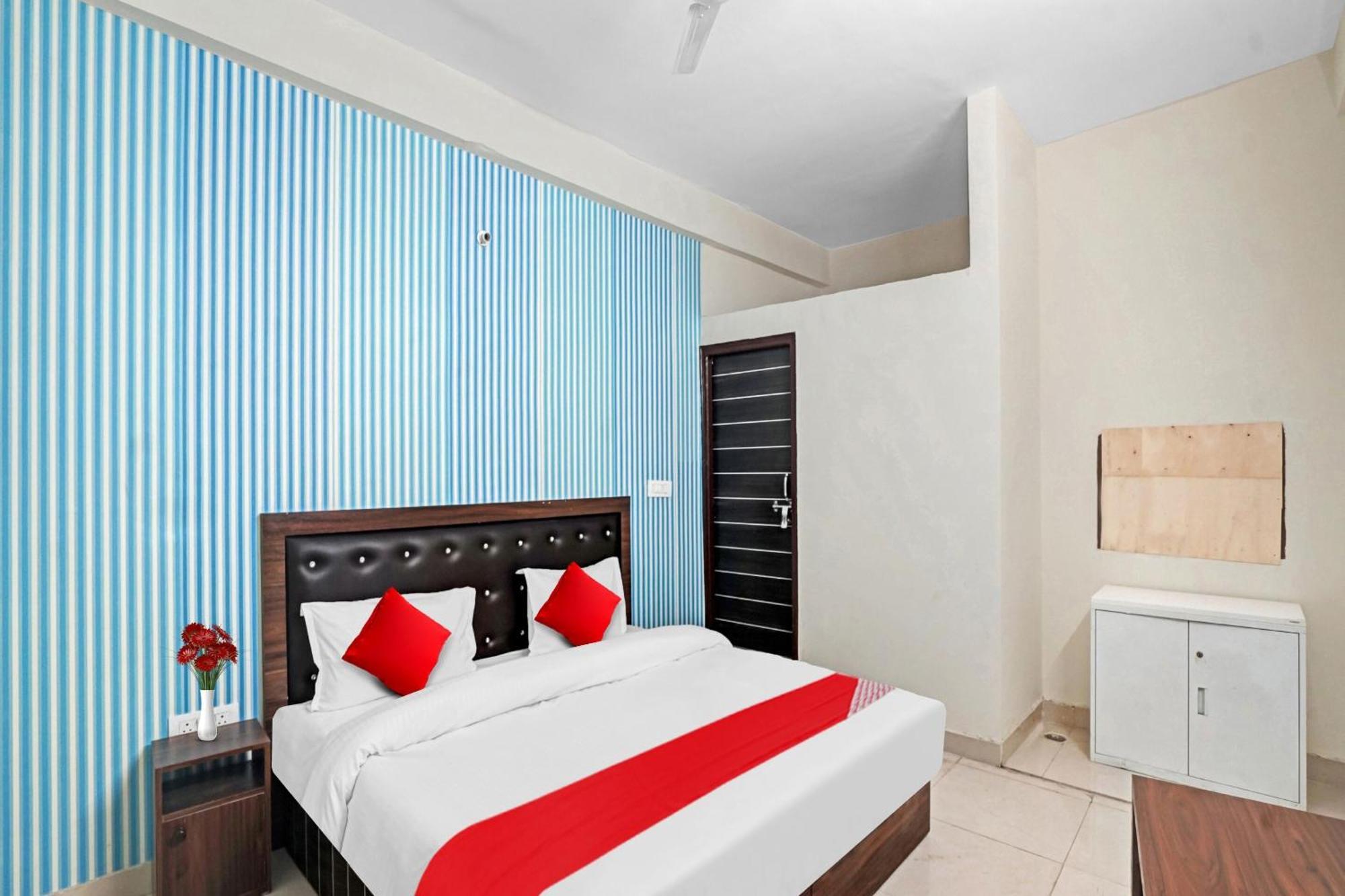 Hotel O Avs Hotel & Restaurant Noida Eksteriør billede
